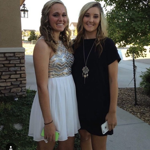 Cute short dress SIZE 9/10 - Picture 5 of 5